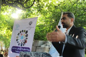 از پیر تا جوان، همراه با نوآوری در چاروسا، زیرسایه درختان انار الگن.