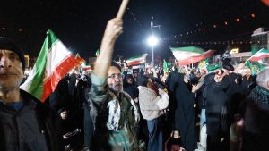 هجده شب ایستادگی و صلابت مردم دیار بلادشاپور، دهدشت شهر بیداری و ایمان در شب های خونخواهی رهبر شهید