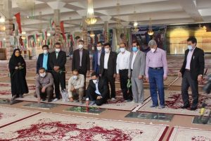 غبارروبی گلزار شهدای یاسوج در اولین روز از گرامیداشت هفته بهزیستی