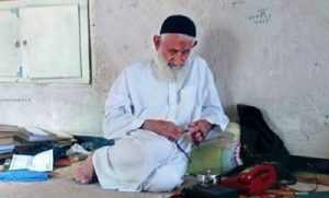 مروری بر زندگی روحانی برجسته کهگیلویه و بویراحمدی؛ مبارزات انقلابی آمیراحمد تقوی و تحصن در دانشگاه تهران تا ماجرای ترور توسط منافقین و فراری از عنوان آیت الله+تصاویر