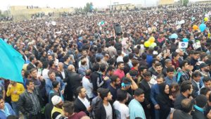 غوغای هوادران موحد ،دهدشت را قفل کرد /جمعیت امروز پیروزی قاطع موحد را سرداد