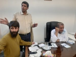 دهدشت نیوز گزارش می دهد؛  دیدار مردمی حجت الاسلام موحد در دهدشت / نماینده ای که در هر فرصتی پای درد دل مردم می نشیند