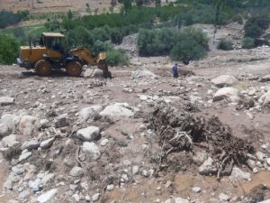 حضور فرماندار چرام در مناطق سیل زده  از نجات جان یک نفر در رود تغار تا حضور به موقع و با پای پیاده در طسوج  بازگشایی جاده ها در کمترین زمان  سید عبدالرحمان توفیقیان: مسایل مناطق سیل زده با اولویت و جدیت پیگیری می شود